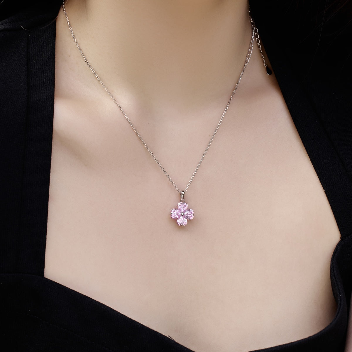 [Lumi Jewellery]Heart-Shaped Four-Leaf Clover Bead Necklace