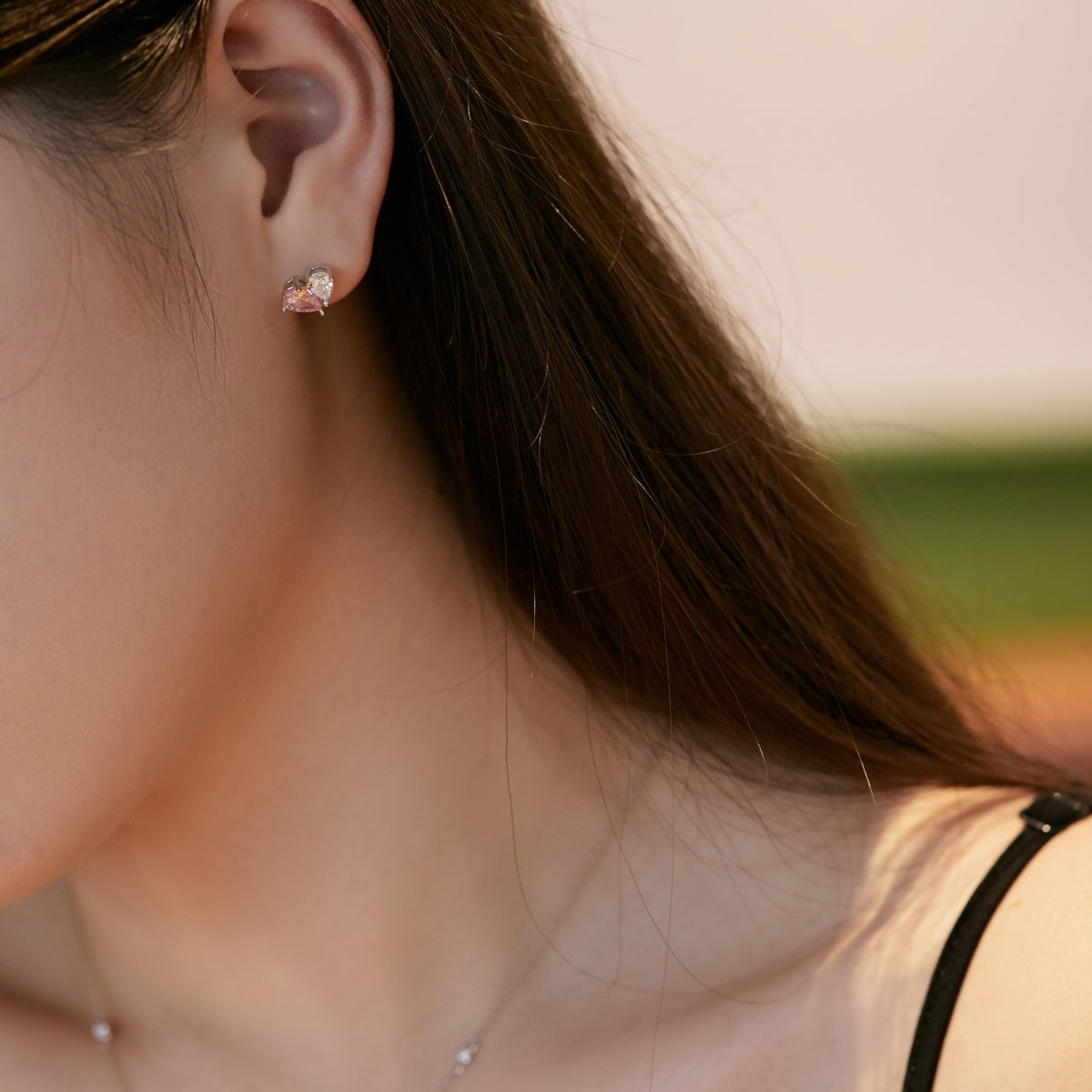 [Lumi Jewellery]Dazzling Elegant Heart Cut Lover Earrings