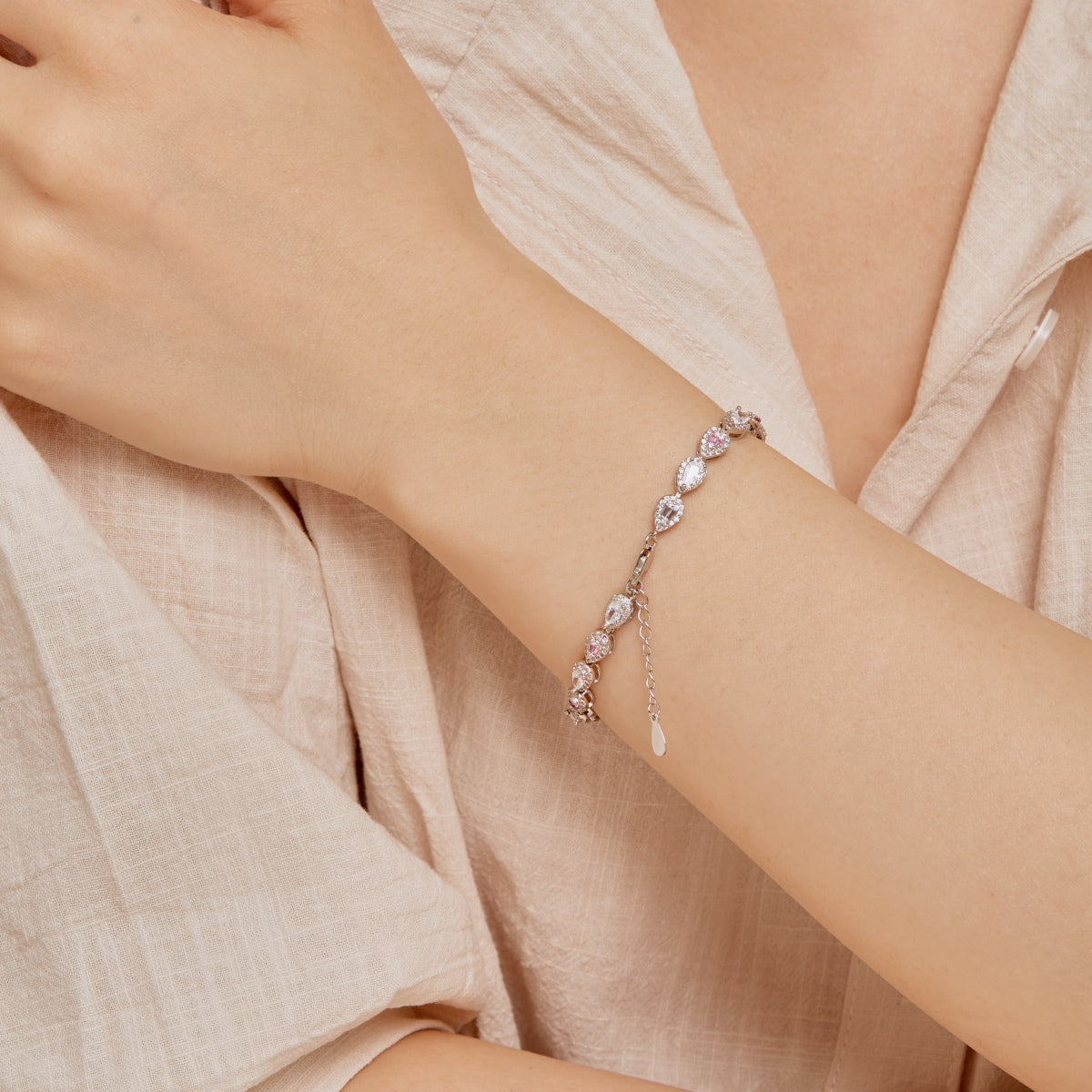 [Lumi Jewellery]0.25 Carat Radiant Water Drop Shape Daily Bracelet
