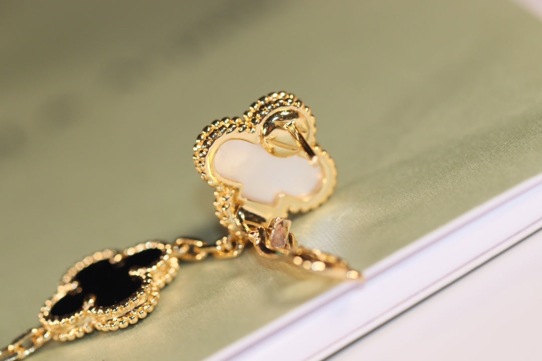 [Lumi Jewellery]CLOVER EARRINGS GOLD ONYX MOP 3 MOTIF