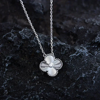 [Lumi Jewellery]CLOVER  15MM DIAMOND LASER NECKLACE SILVER