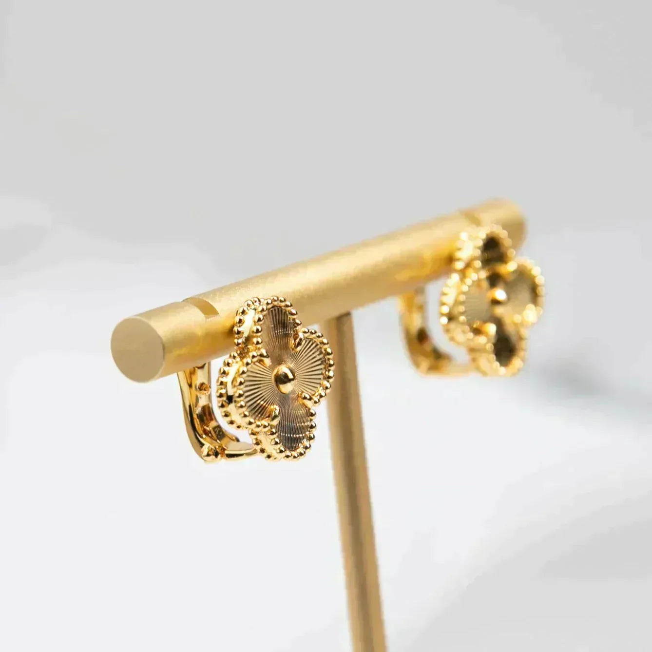[Lumi Jewellery]CLOVER MEDIUM 1 MOTIFS LASER EARRINGS