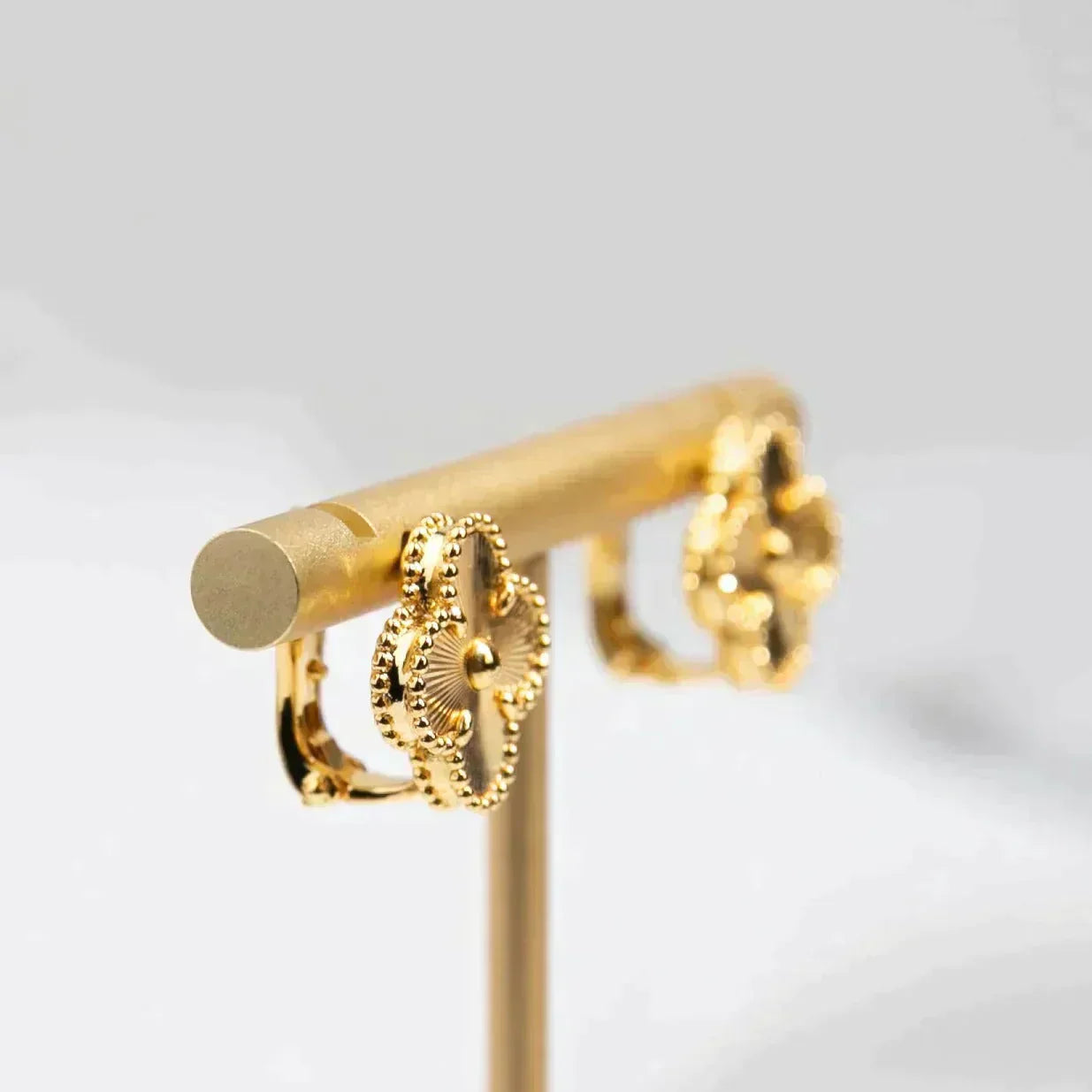 [Lumi Jewellery]CLOVER MEDIUM 1 MOTIFS LASER EARRINGS