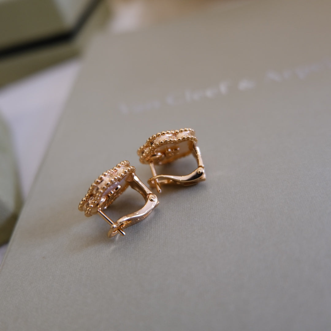 [Lumi Jewellery]LUCKY PINK GOLD WHITE MOP EARRINGS