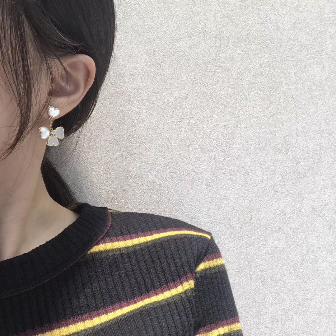 [Lumi Jewellery]CLOVER SWEET WHITE MOP EARRINGS
