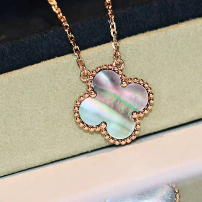 [Lumi Jewellery]CLOVER 15MM  GRAY MOTHER OF PEARL NECKLACE