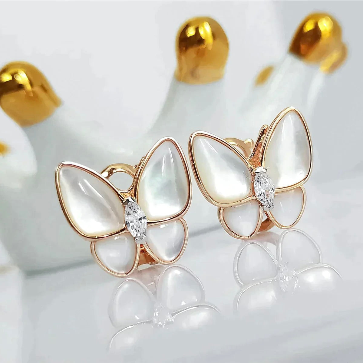[Lumi Jewellery]BUTTERFLY MOP DIAMOND EARRINGS
