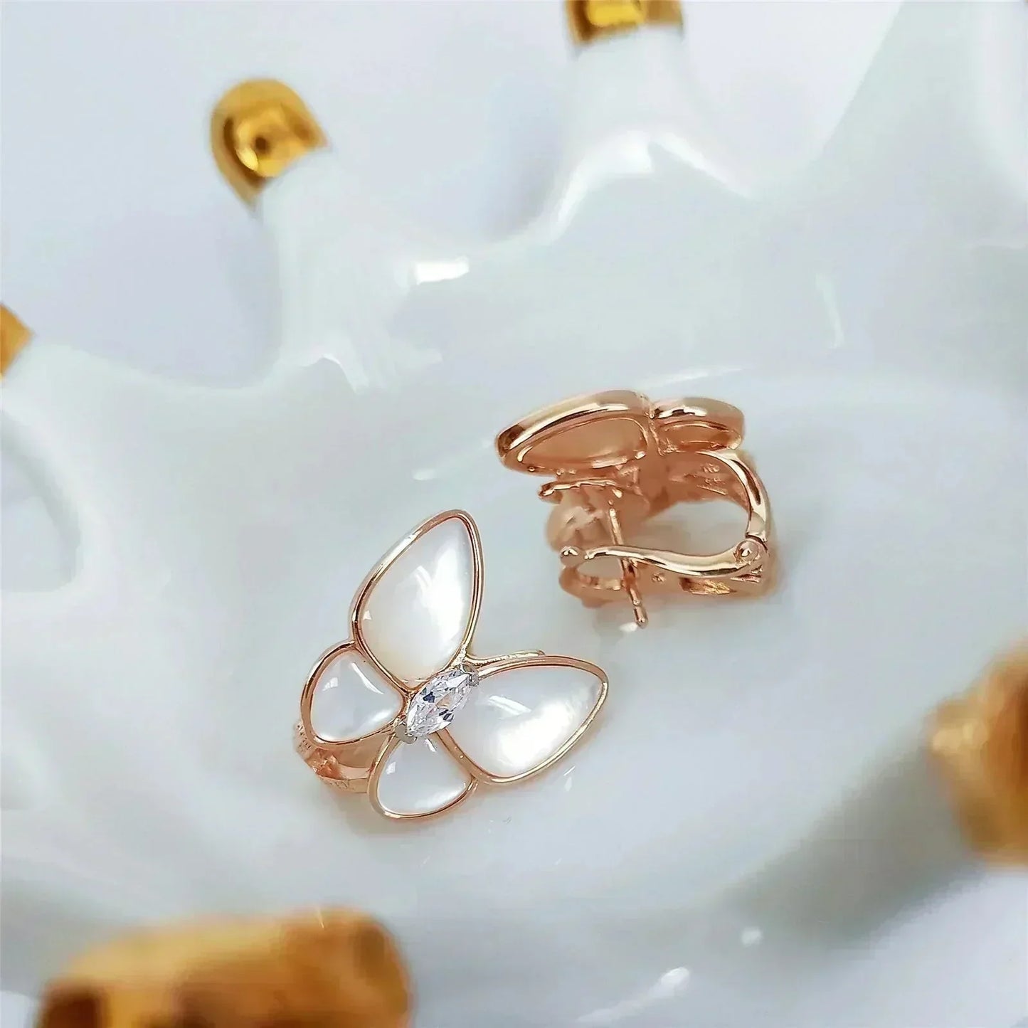 [Lumi Jewellery]BUTTERFLY MOP DIAMOND EARRINGS