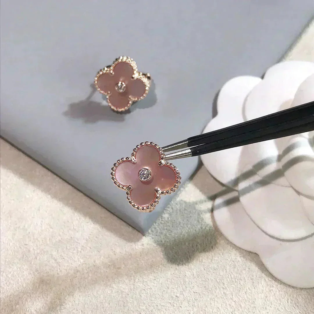 [Lumi Jewellery]CLOVER MEDIUM 1 MOTIFS  PINK MOP DIAMOND EARRINGS