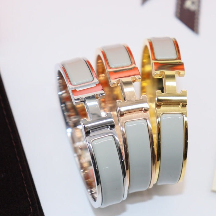 [Lumi Jewellery]H LIGHT BLUE BRACELET