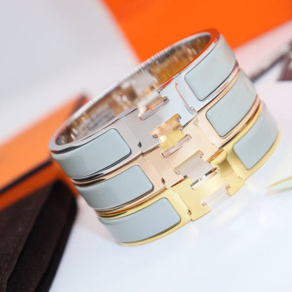 [Lumi Jewellery]H LIGHT BLUE BRACELET