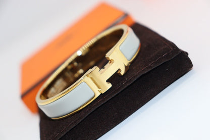 [Lumi Jewellery]H LIGHT BLUE BRACELET