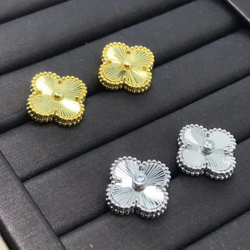 [Lumi Jewellery]CLOVER MINI 9.5MM LASER EARRINGS