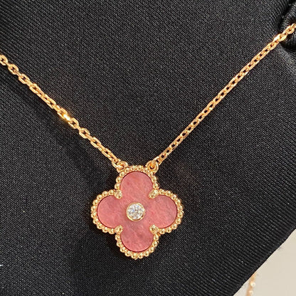 [Lumi Jewellery]CLOVER 15MM DIAMOND RHODONITE NECKLACE