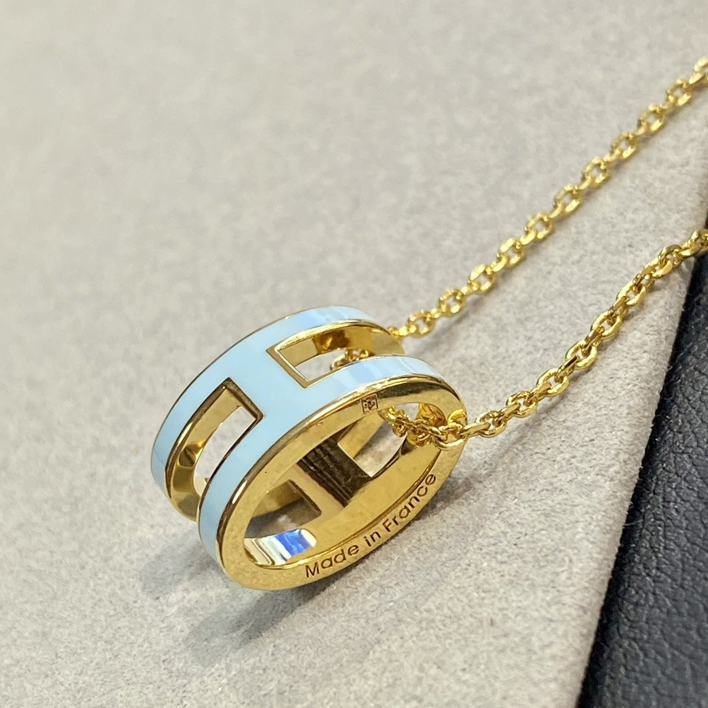 [Lumi Jewellery]POP H LIGHT BLUE NECKLACE
