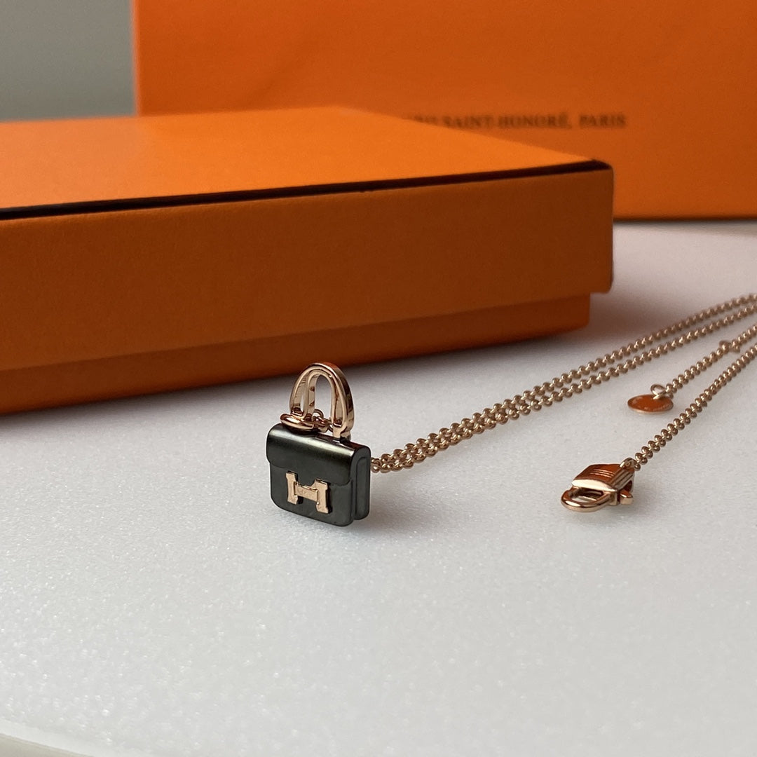 [Lumi Jewellery]CONSTANCE BLACK PEDANT PINK GOLD NECKLACE