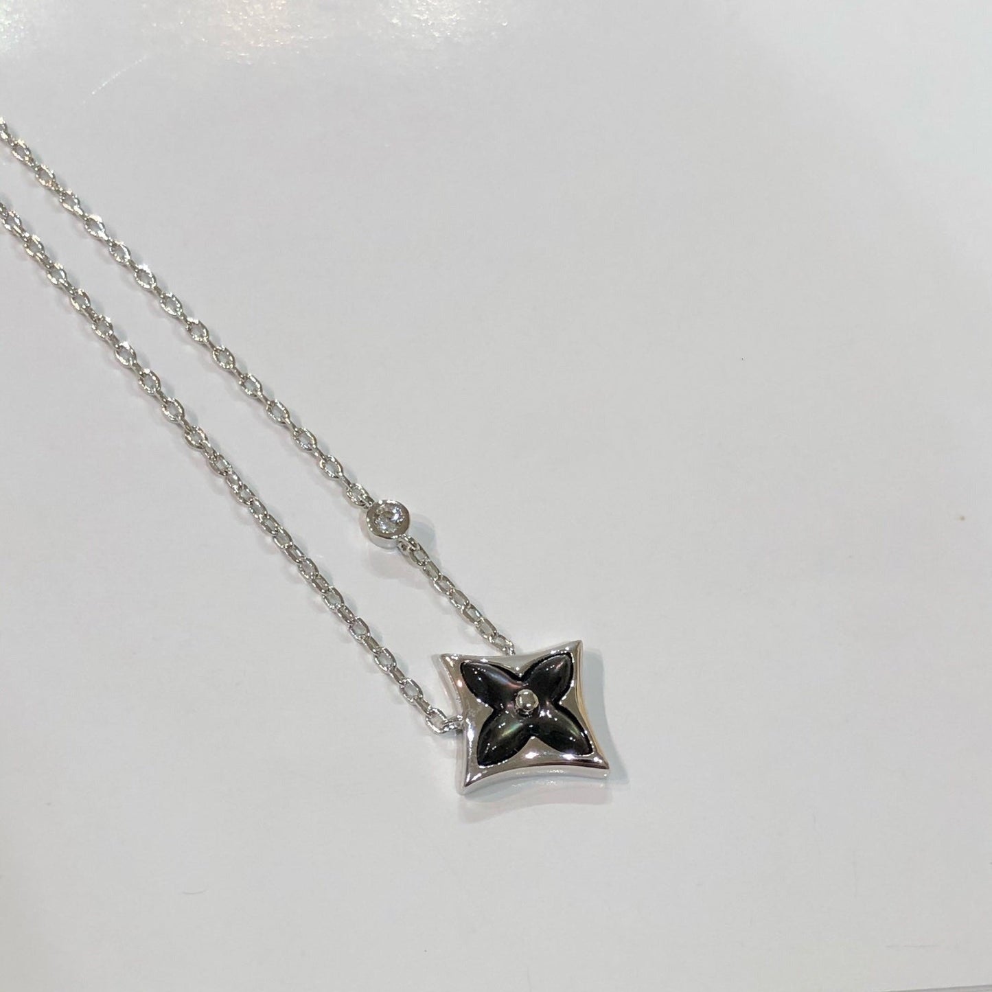 [Lumi Jewellery]STAR BLACK MOP NECKLACE
