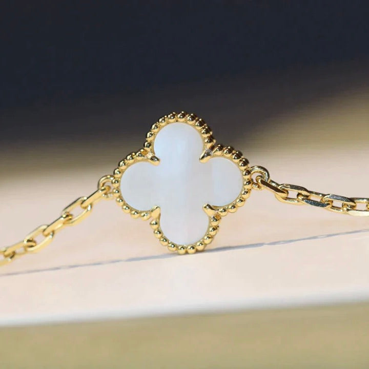 [Lumi Jewellery]CLOVER 20 MOTIFS WHITE MOP NECKLACE