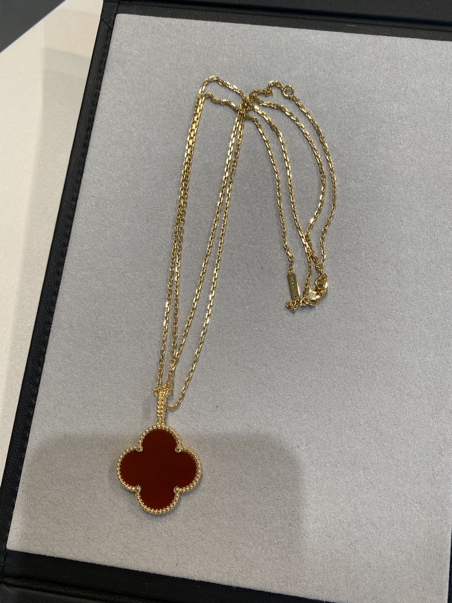 [Lumi Jewellery]CLOVER 25MM NECKLACE GOLD CARNELIAN