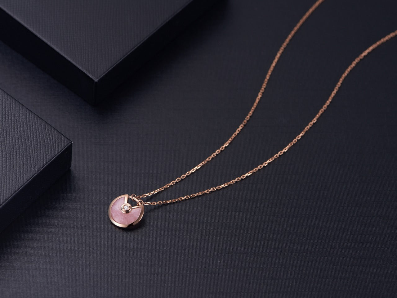 [Lumi Jewellery]AMULETTE ROSE GOLD PINK MOP NECKLACE