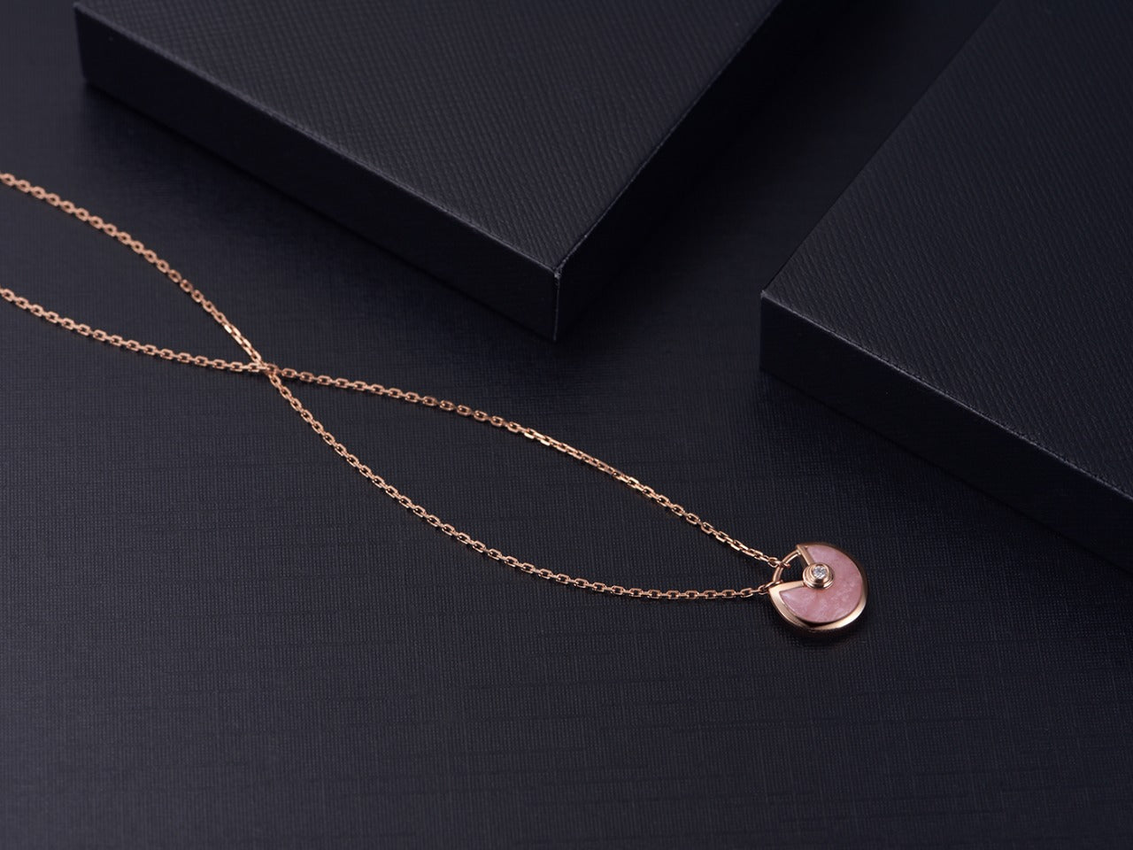 [Lumi Jewellery]AMULETTE ROSE GOLD PINK MOP NECKLACE