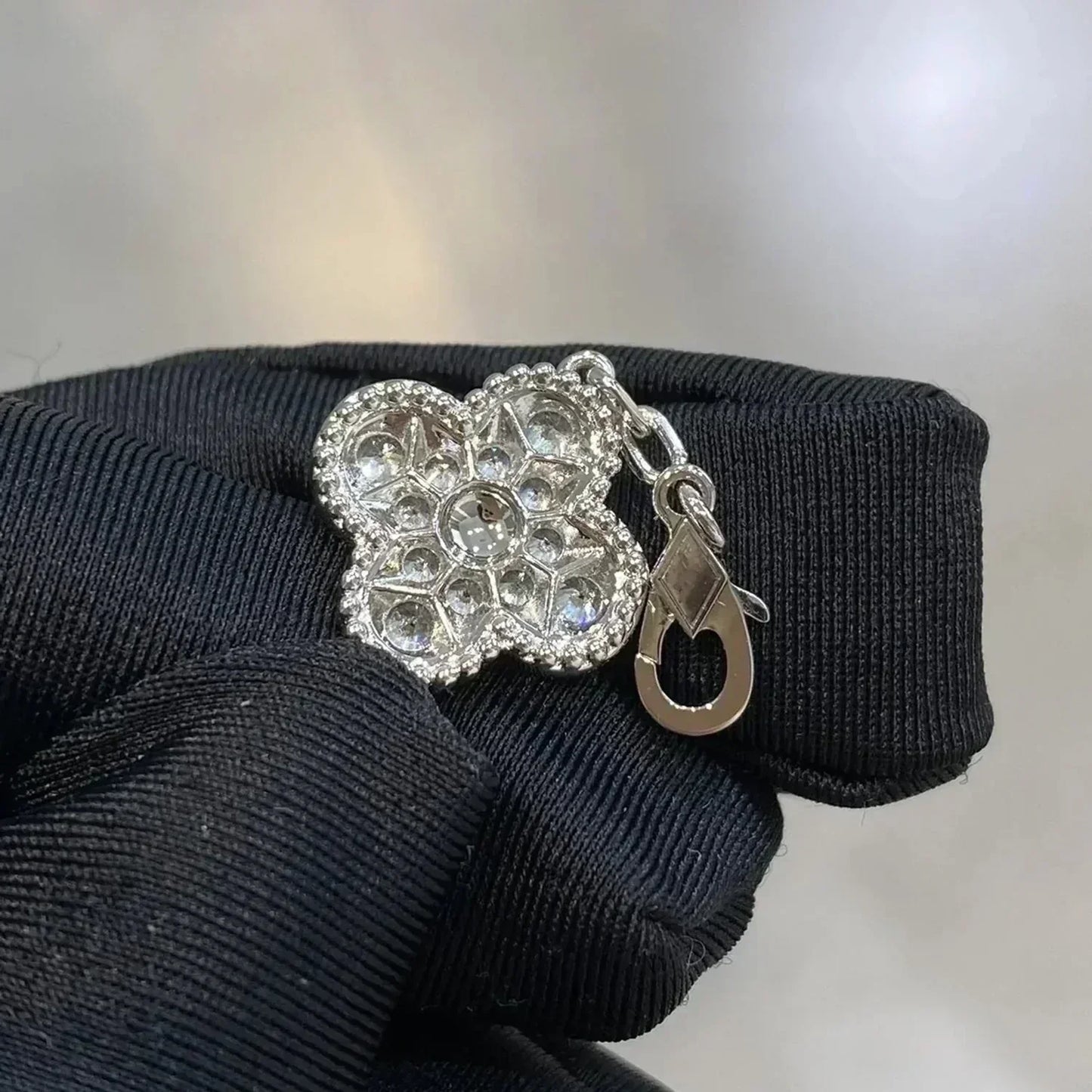 [Lumi Jewellery] CLOVER 5 MOTIF FULL DIAMOND BRACELET COLLECTION