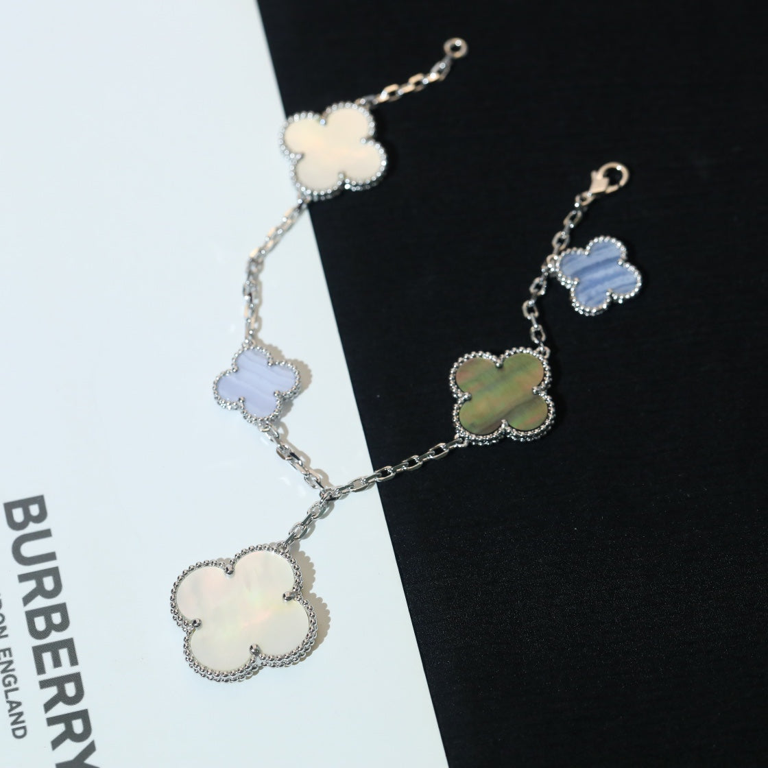 [Lumi Jewellery]CLOVER BRACELET 5 MOTIFS MOP CHALCEDONY SILVER