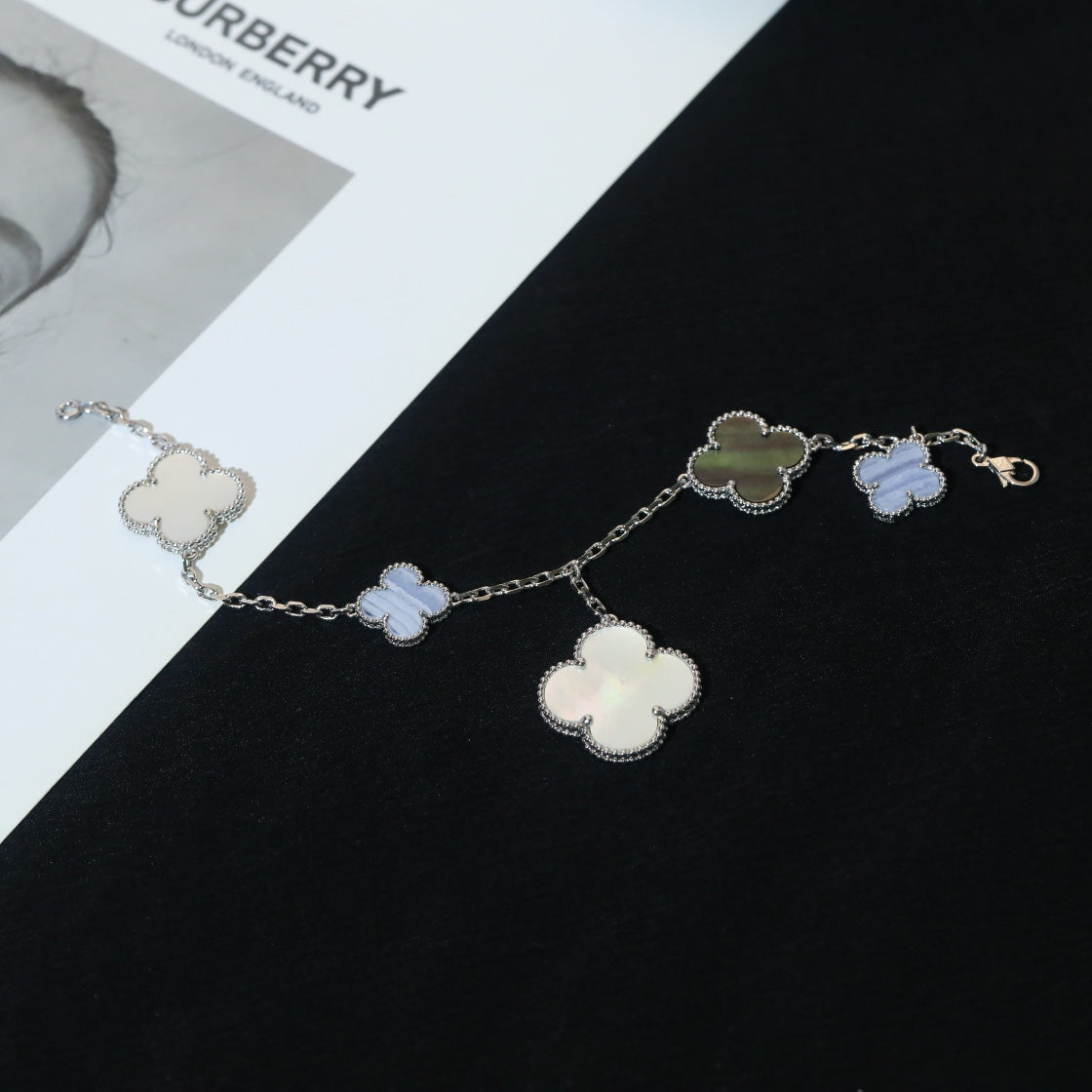 [Lumi Jewellery]CLOVER BRACELET 5 MOTIFS MOP CHALCEDONY SILVER