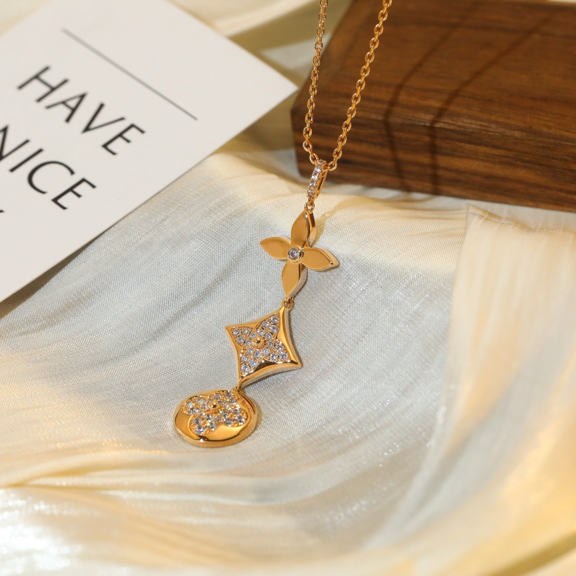 [Lumi Jewellery]STAR AND SUN DIAMOND PINK GOLD NECKLACE