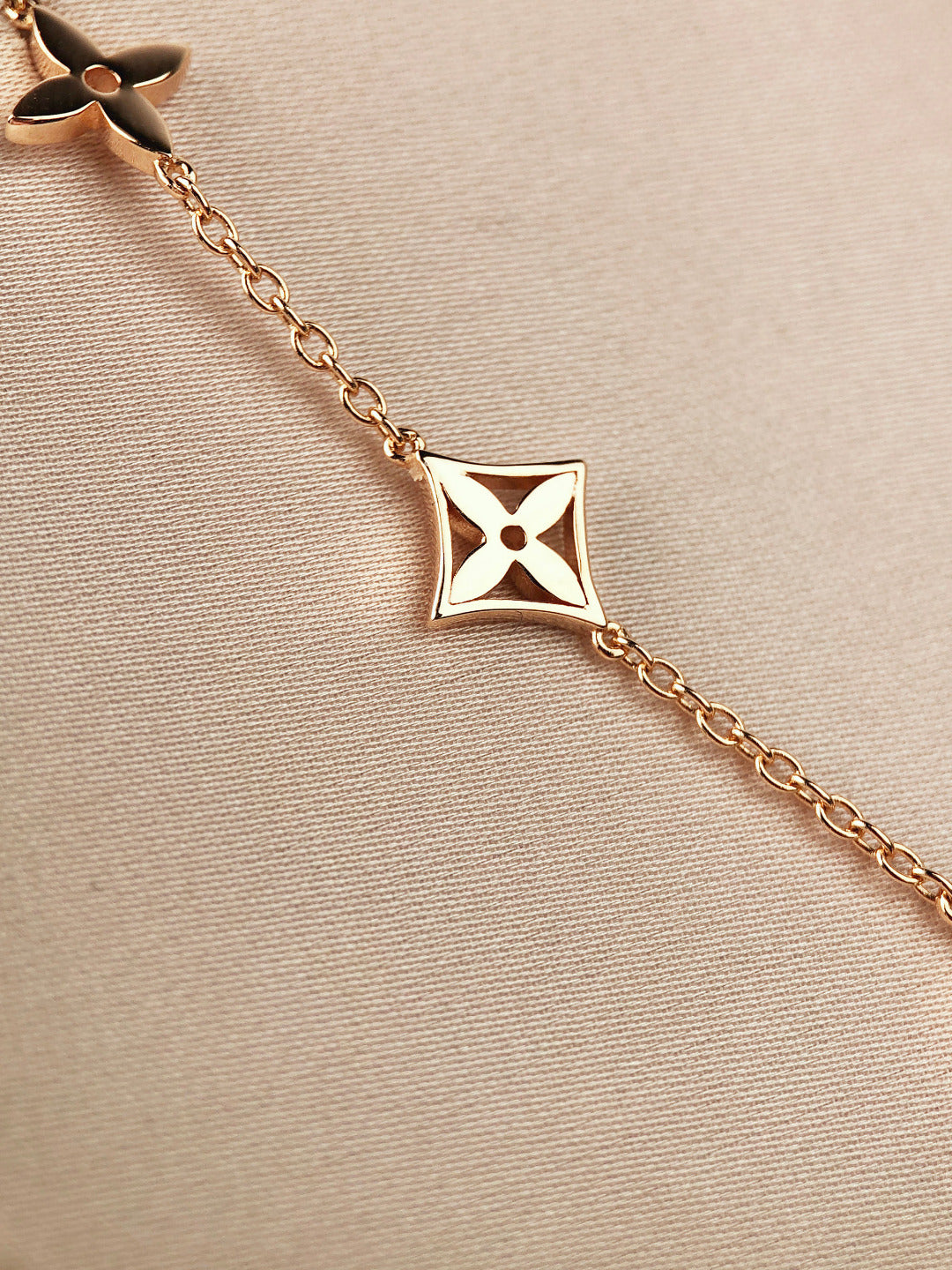 [Lumi Jewellery]STAR AND SUN 7 MOTIFS GOLD BRACELET