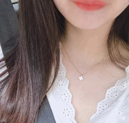 [Lumi Jewellery]CLOVER MINI 9.5MM WHITE MOTHER-OF-PEARL NECKLACE