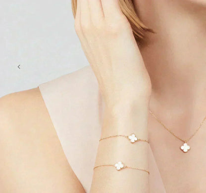 [Lumi Jewellery]CLOVER MINI 9.5MM WHITE MOTHER-OF-PEARL NECKLACE