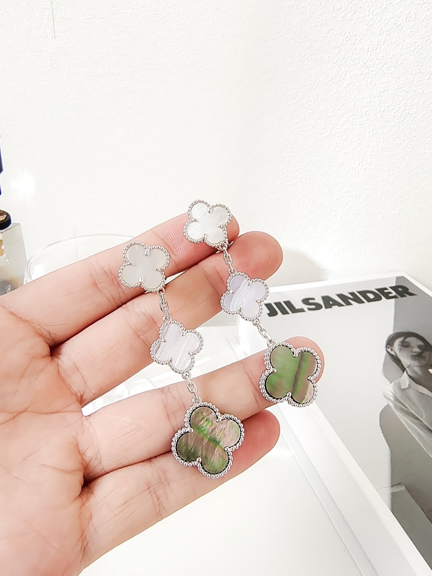 [Lumi Jewellery]CLOVER 3 MOTIFS CHALCEDONY DARK MOP SILVER EARRINGS