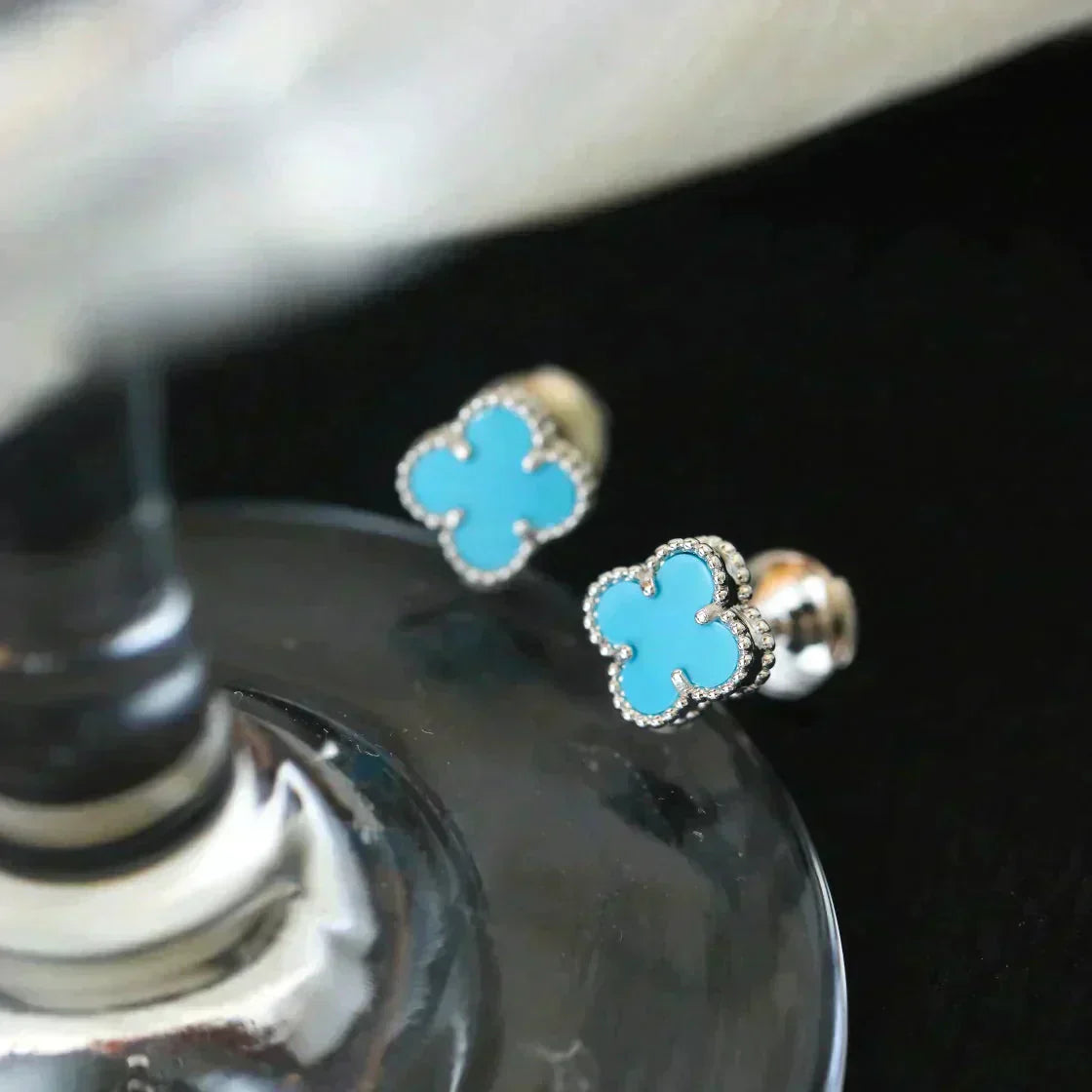 [Lumi Jewellery]CLOVER MINI 9.5MM ONYX STUD EARRINGS SILVER