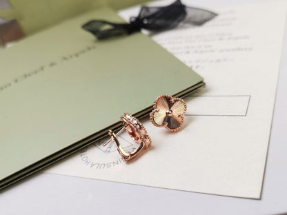 [Lumi Jewellery]CLOVER MEDIUM STUD EARRINGS