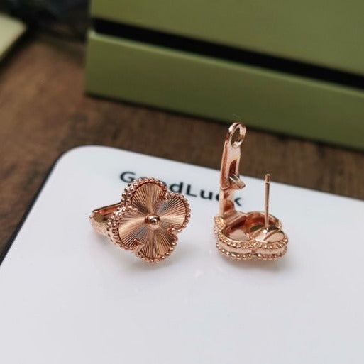 [Lumi Jewellery]CLOVER MEDIUM STUD EARRINGS