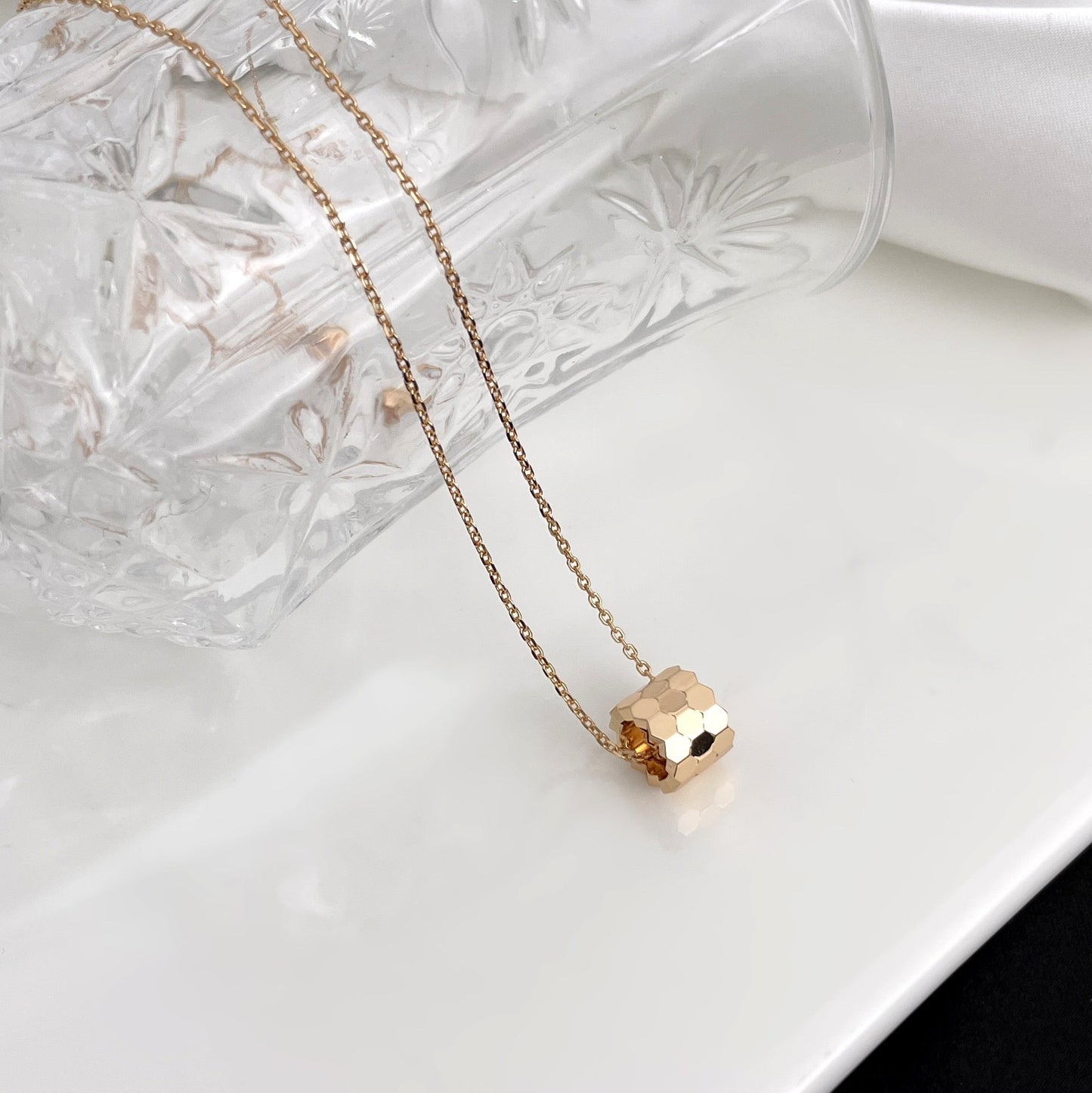 [Lumi Jewellery]BEE MINI NECKLACE