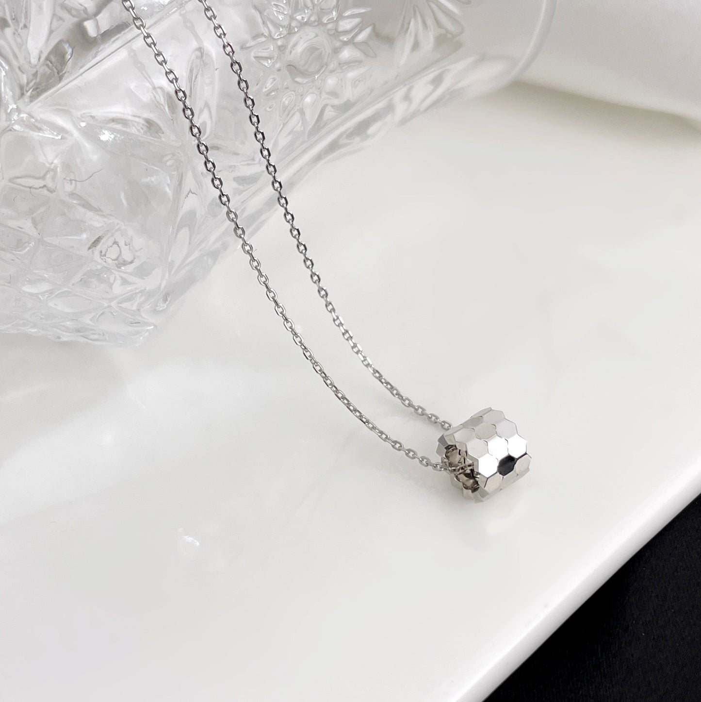 [Lumi Jewellery]BEE MINI NECKLACE