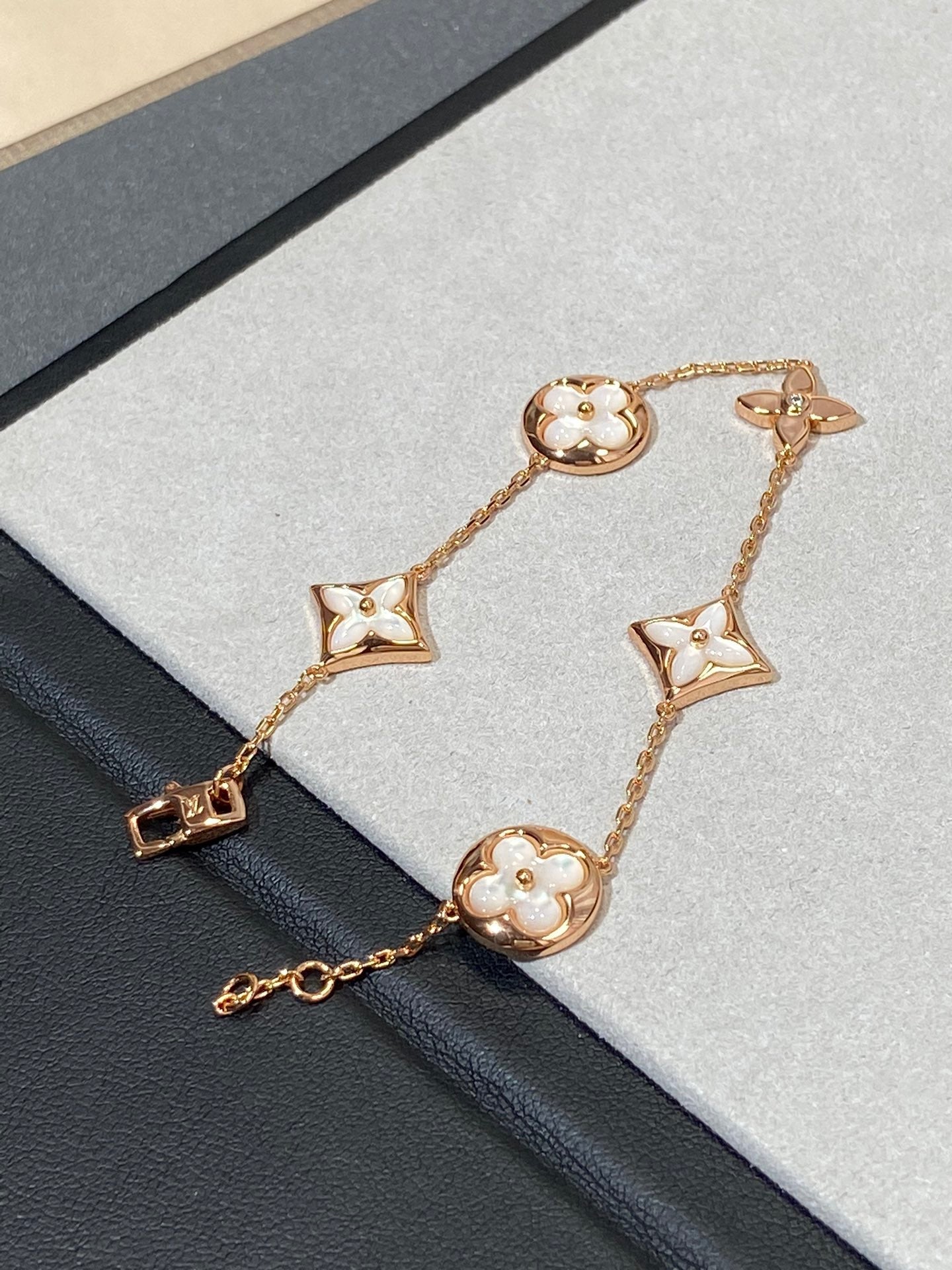 [Lumi Jewellery]STAR AND SUN 5 MOTIF MOP PINK GOLD BRACELET