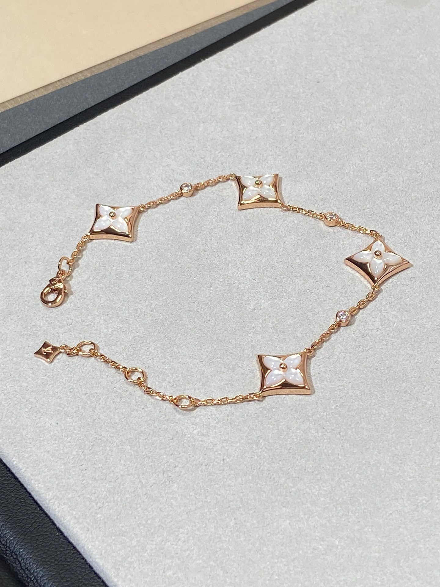 [Lumi Jewellery]STAR 4 MOTIF MOP DIAMOND PINK GOLD BRACELET