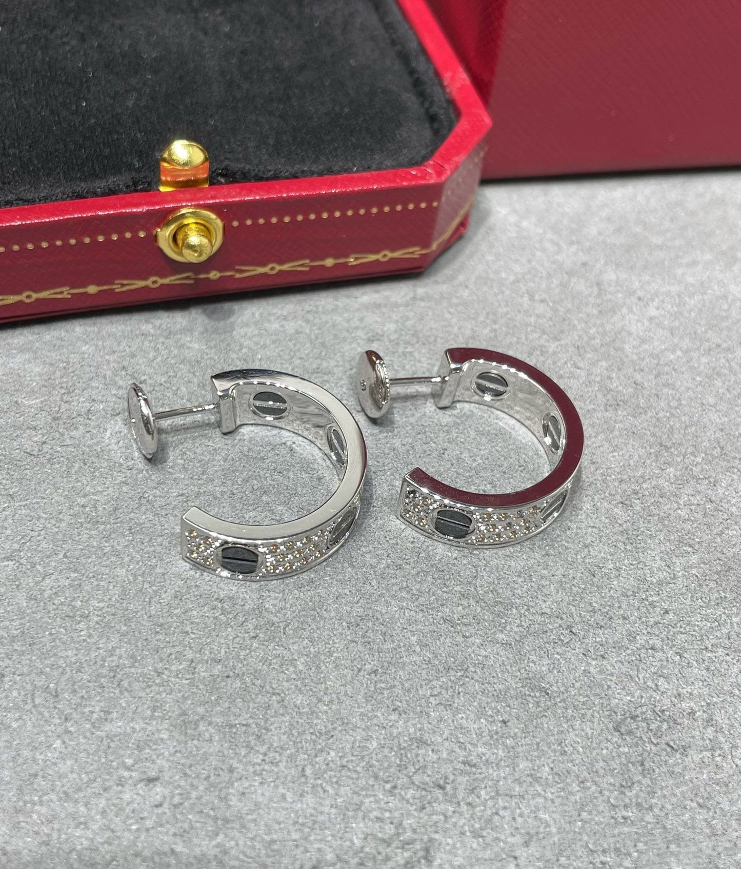 [Lumi Jewellery]LOVE CERAMIC DIAMOND PAVED SILVER EARRINGS