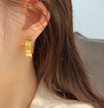 [Lumi Jewellery]LOVE 5.5MM 1 DIAMOND EARRINGS