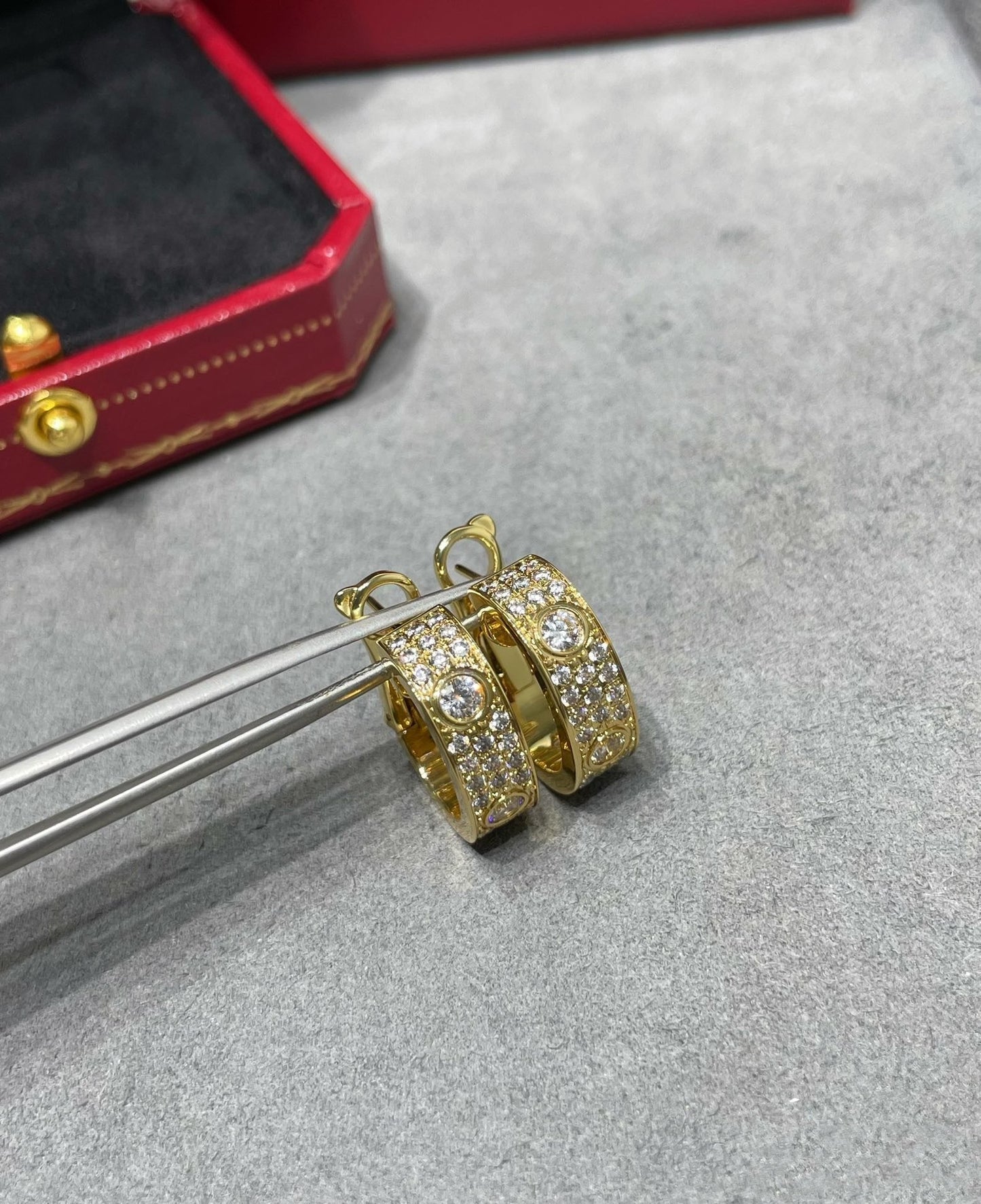 [Lumi Jewellery]LOVE 5.5MM DIAMOND PAVED EARRINGS