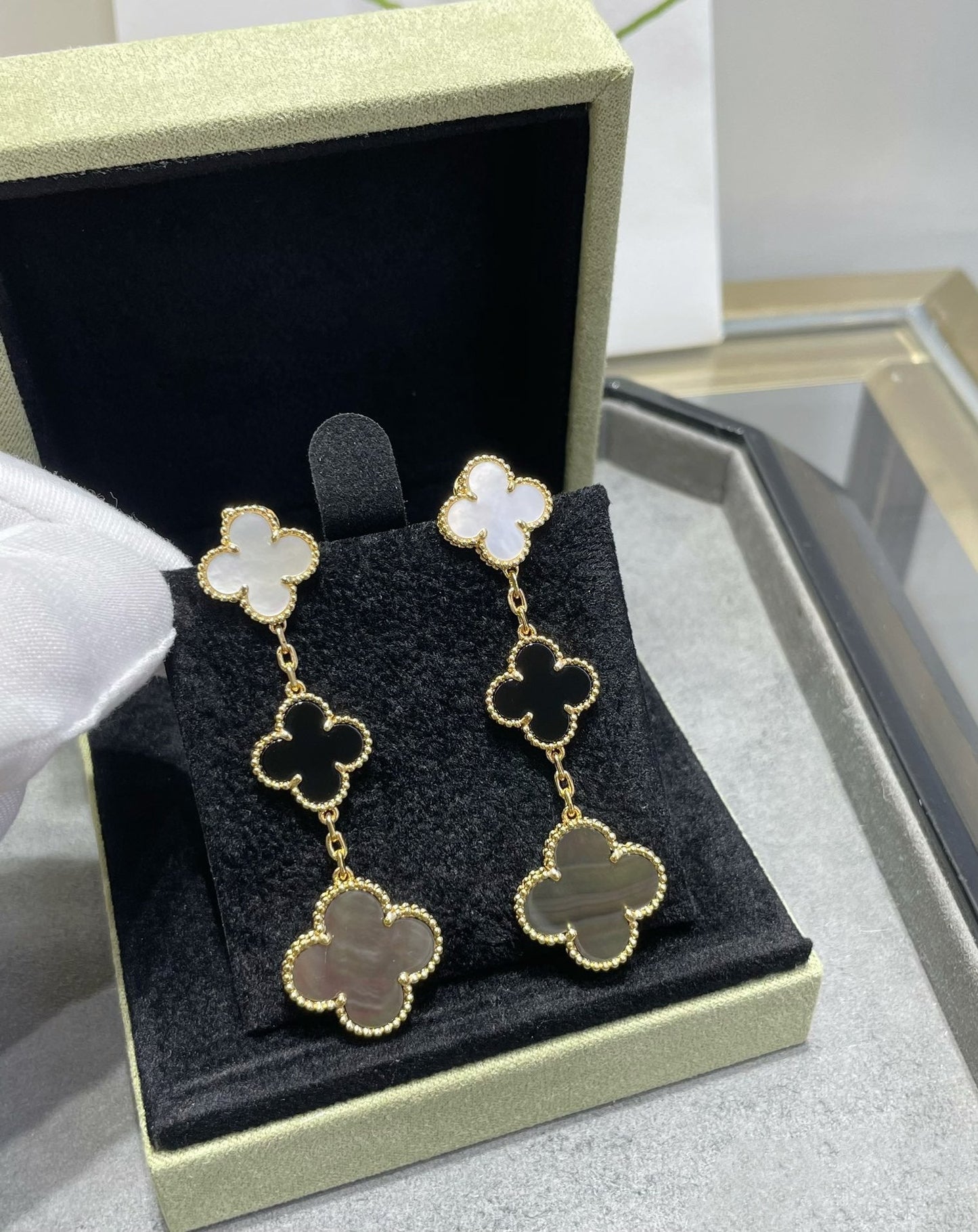 [Lumi Jewellery]CLOVER 3 MOTIF MOP ONYX DARK MOP PINK GOLD EARRINGS