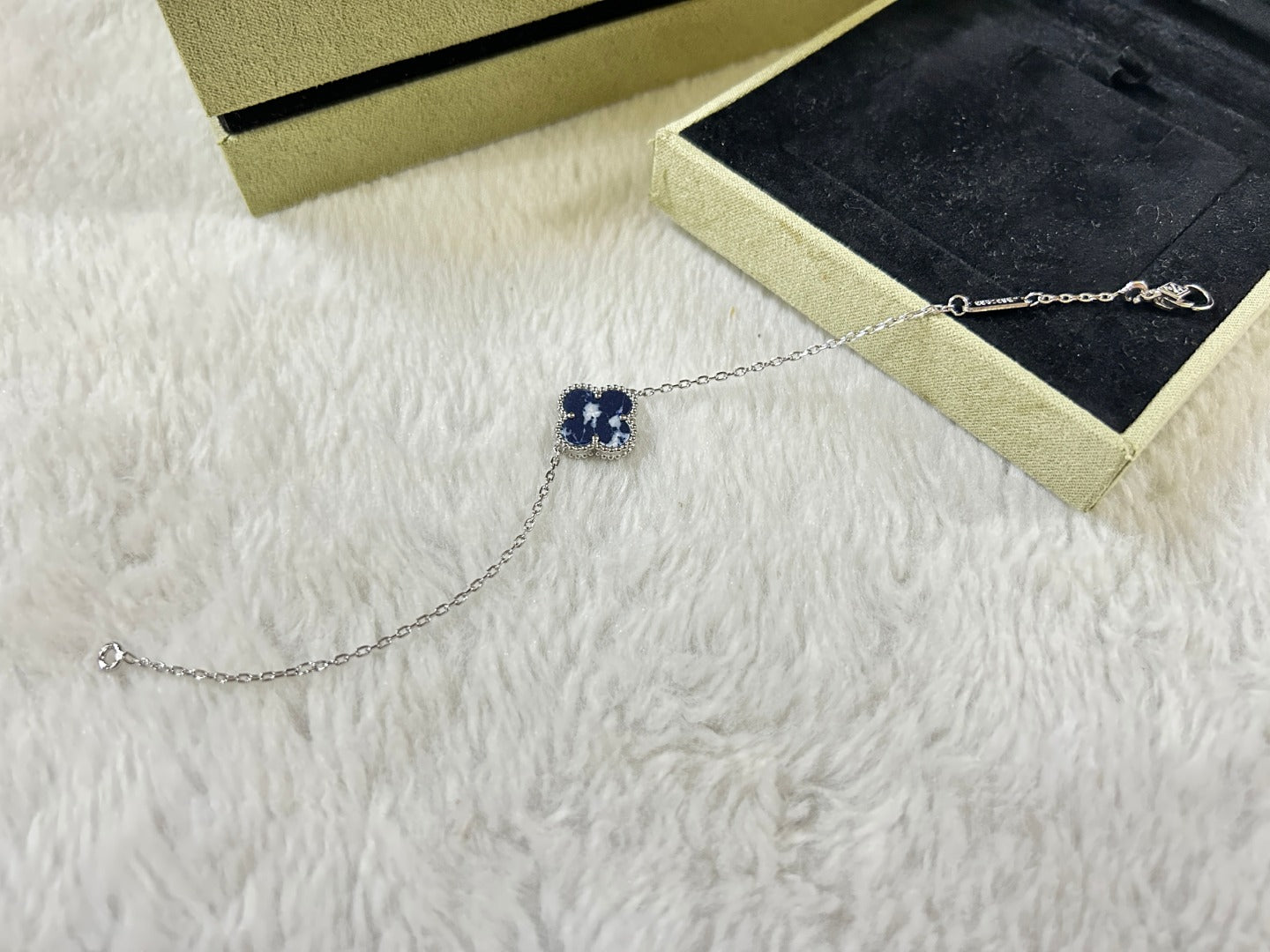 [Lumi Jewellery]CLOVER 1 MOTIF PIETERSITE BRACELET