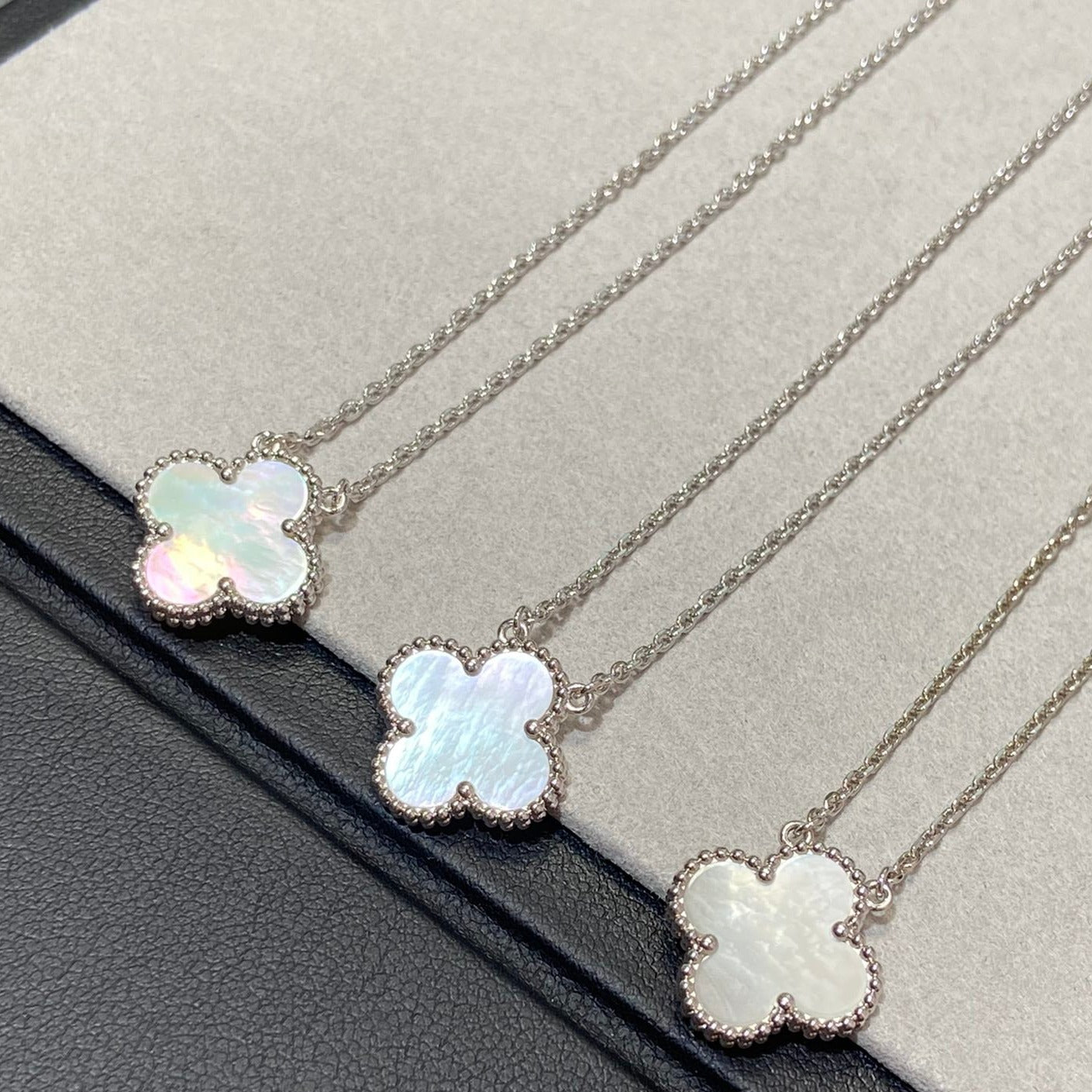 [Lumi Jewellery]CLOVER MEDIUM SILVER WHITE MOP NECKLACE