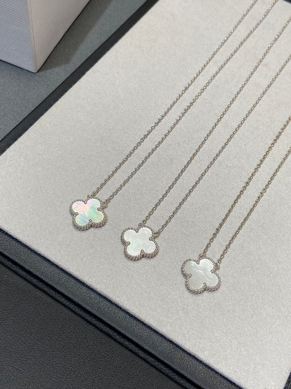 [Lumi Jewellery]CLOVER MEDIUM SILVER WHITE MOP NECKLACE