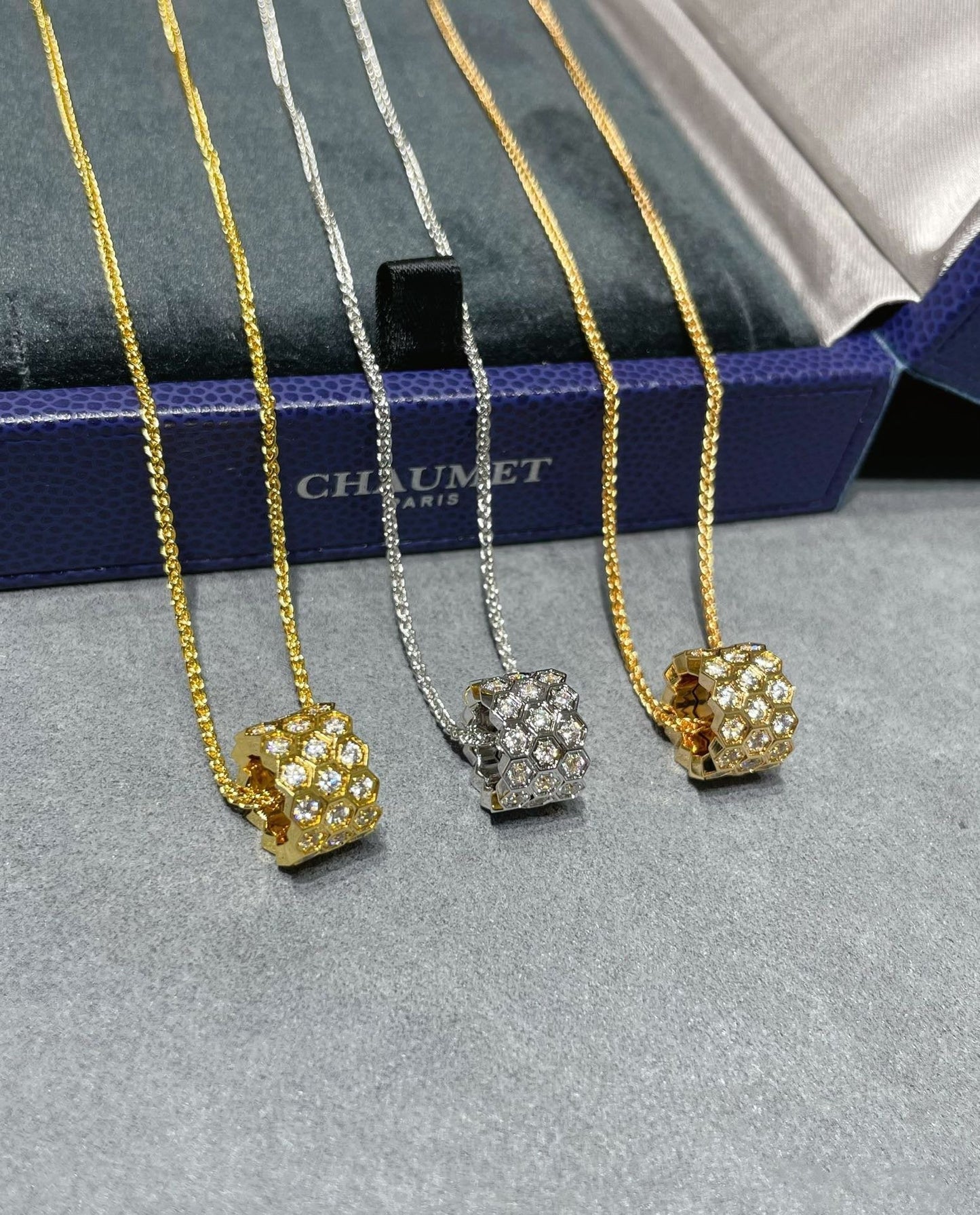 [Lumi Jewellery]BEE LOVE DIAMOND PAVED 3 ROW NECKLACE