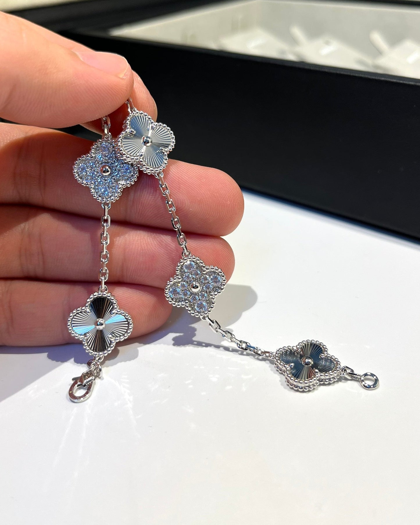[Lumi Jewellery] CLOVER 5 MOTIF LASER BRACELET COLLECTION