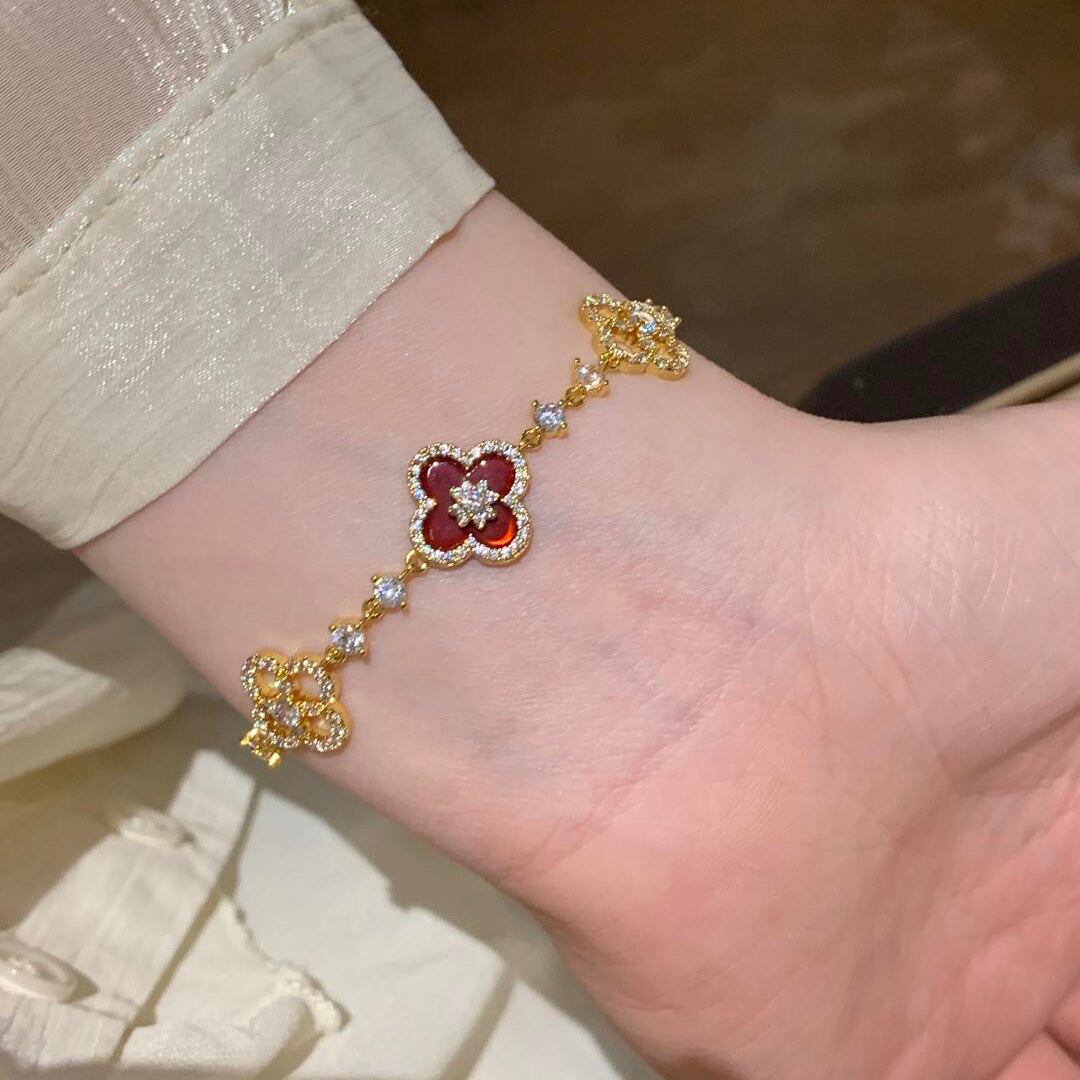 [Lumi Jewellery]CLOVER 5 MOTIF PINK BLUE RED WHITE BRACELET
